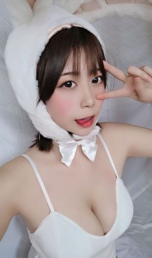 女搜查官紧身皮衣调教_BD英语超清免费观看